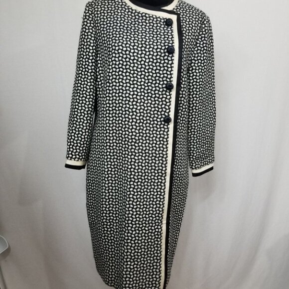 Carolina Herrera Dresses & Skirts - Carolina Herrera Black and White Patterned Long Coat Dress